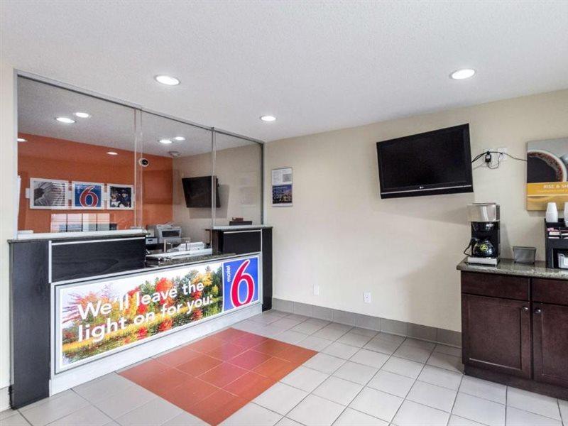 Motel 6 New Brunswick Exterior foto