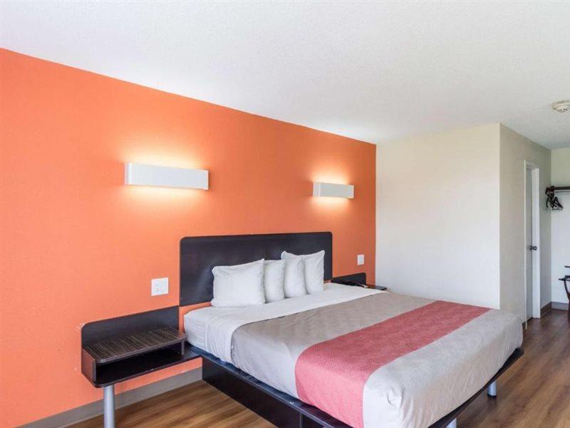 Motel 6 New Brunswick Exterior foto